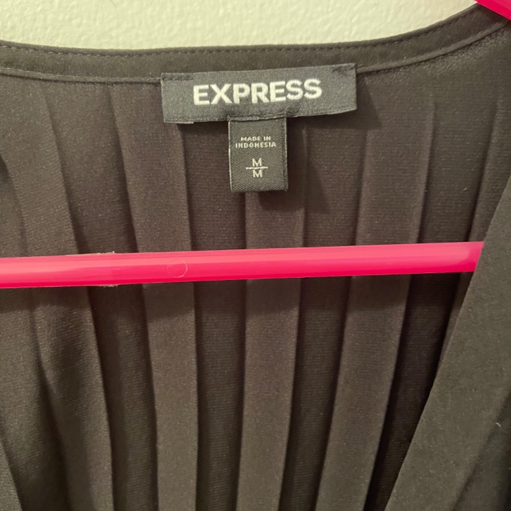 Express woman’s blouse - Picture 2 of 3